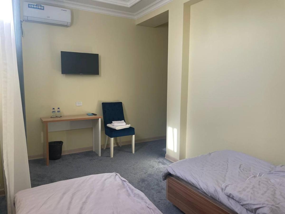 Hotel Plus 1 Samarkand Ngoại thất bức ảnh